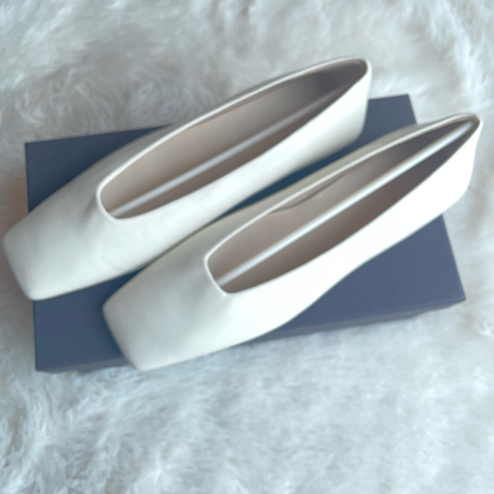 Theory Cream Women's Flats